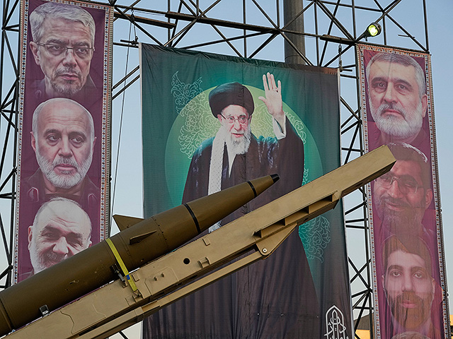 Iran International: КСИР разрабатывает неконвенциональные боеголовки для метящих в Израиль ракет