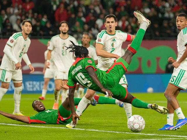 Футбол. Победный гол игрока "Шахтера". Провал сборной Габона. Результаты матчей КАН