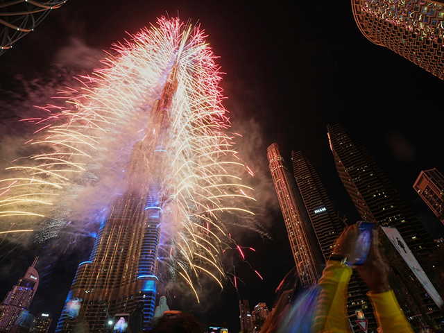 Фейерверк на Бурдж-Халифе, Дубай, ОАЭ