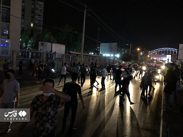 Fars: за западе Ирана в ходе столкновений на фоне протестов есть жертвы