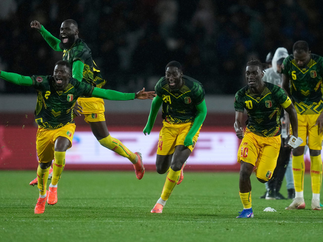 Футбол. Сборные Сенегала и Мали вышли в четвертьфинал КАН. Тунисцы выбыли
