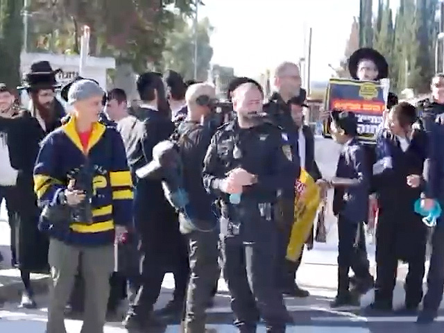 Около базы "Тель а-Шомер" пресечена акция протеста харедим