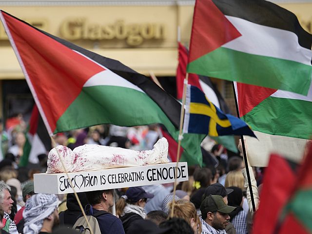 На "Евровидении-2026" разрешили размахивать палестинскими флагами и "забукивать" исполнителей