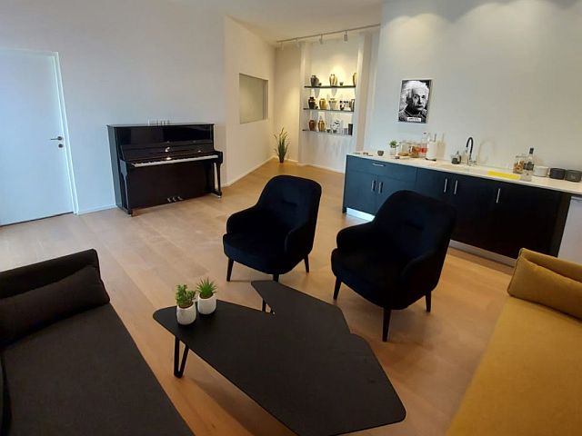 Как Альберт Эйнштейн и Джон Леннон: в Израиле предлагают экологичное захоронение
