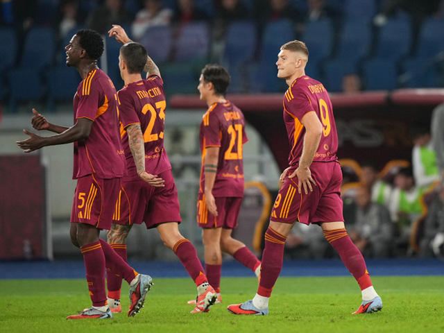 Футбол. Чемпионат Италии. Довбик забил гол и получил травму