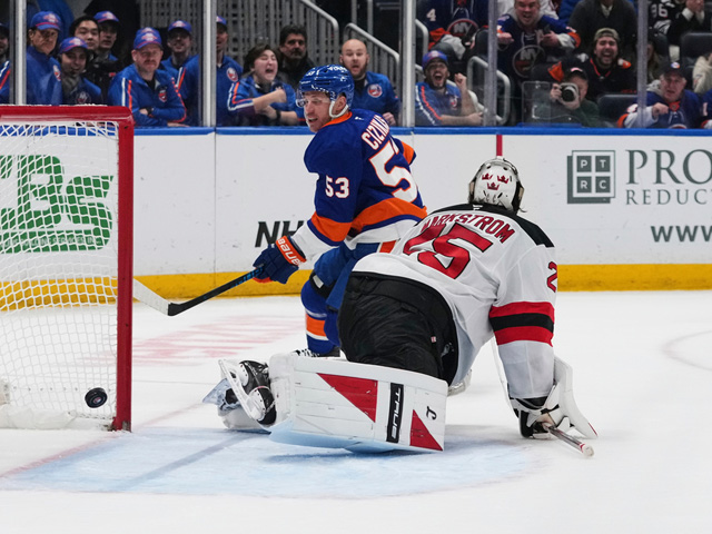 "Островитяне" повторили рекорд и уничтожили "Нью-Джерси". Результаты матчей НХЛ