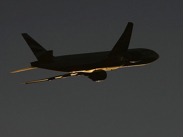 Управление аэропортов сняло пассажиров с самолета из-за долгов авиакомпании

