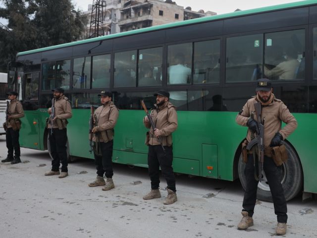 Курдские ополченцы согласились покинуть Алеппо