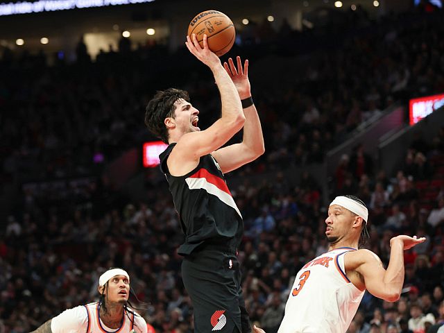 Дени Авдия в атаке