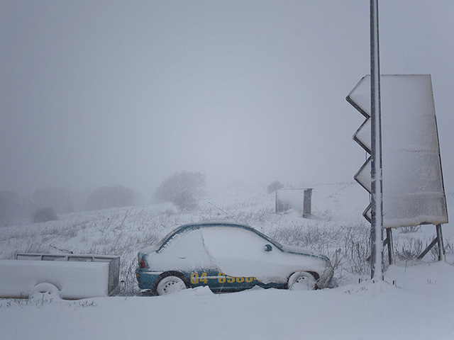 Зимний шторм в Израиле: волны до 7,5 м, снегопад на Голанах