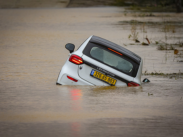 Последствия зимнего шторма в Израиле и Газе. Фоторепортаж