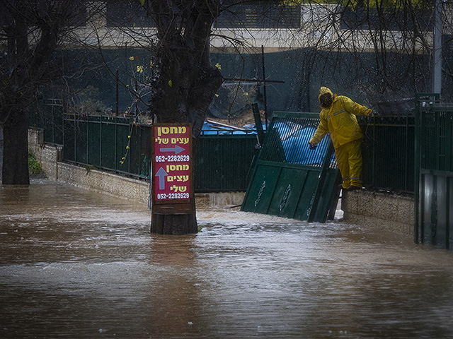 Последствия зимнего шторма в Израиле и Газе. Фоторепортаж