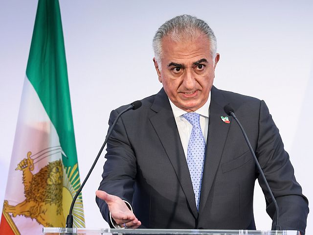 Наследник иранского престола в изгнании Реза Пехлеви