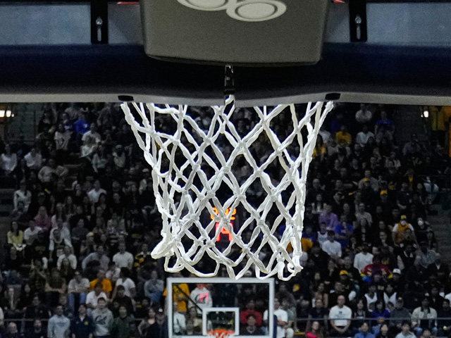 Евролига. Олимпиакос" разгромил "Партизан"