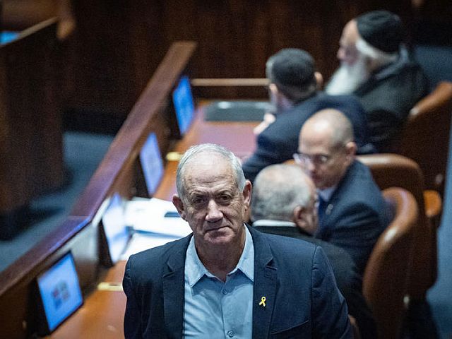 Битвы в оппозиции и законопроекты напоказ. Итоги политической недели