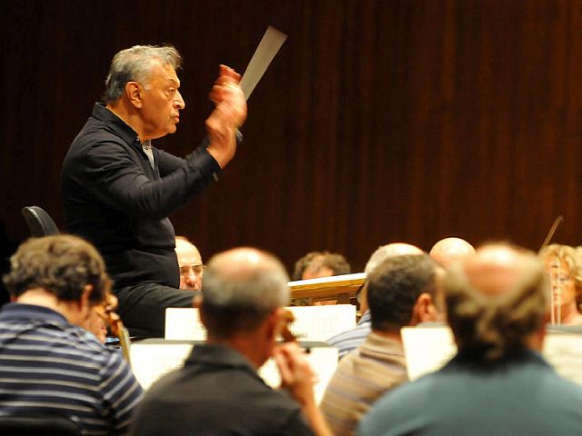 Дирижер Зубин Мета отменил сотрудничество с Израилем из-за несогласия с Нетаниягу