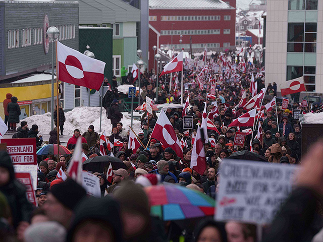 Гренландия против политики Трампа. Фоторепортаж с акции протеста