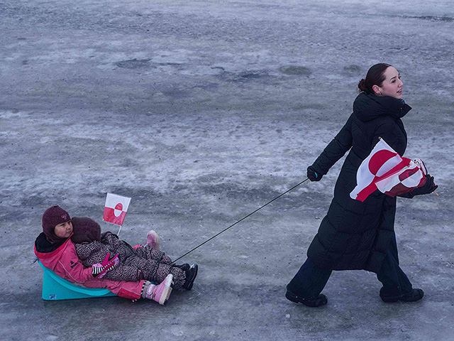 Гренландия против политики Трампа. Фоторепортаж с акции протеста