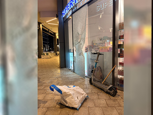 Двое подростков задержаны полицией при ограблении "Супер-Фарма" в Бат-Яме