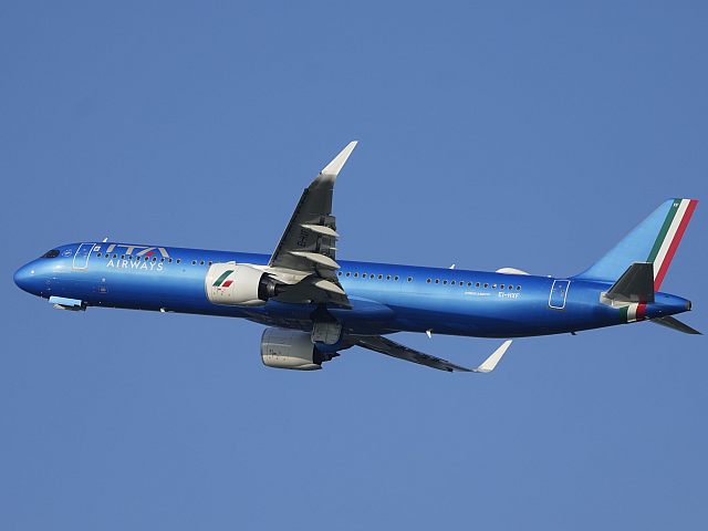 ITA возобновляет полеты в Израиль в полном объеме