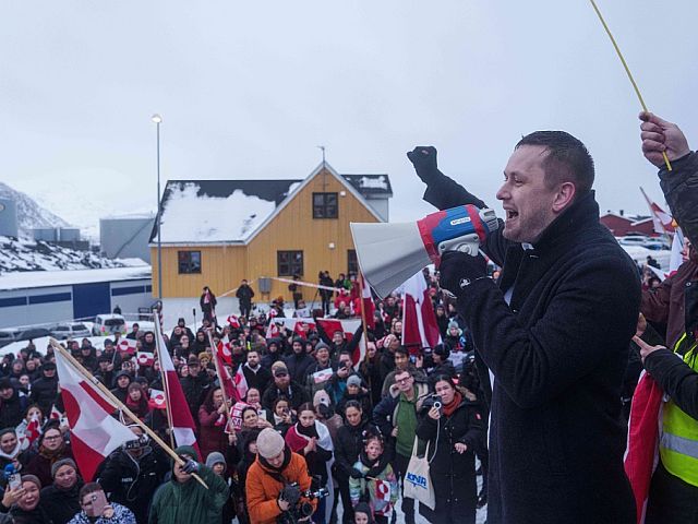 Премьер-министр Гренландии Йенс-Фредерик Нильсен