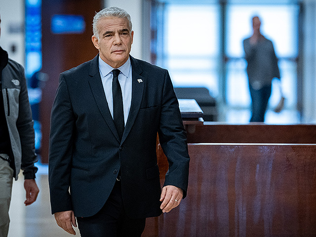 Нетаниягу пригласил Лапида на встречу по обмену информацией