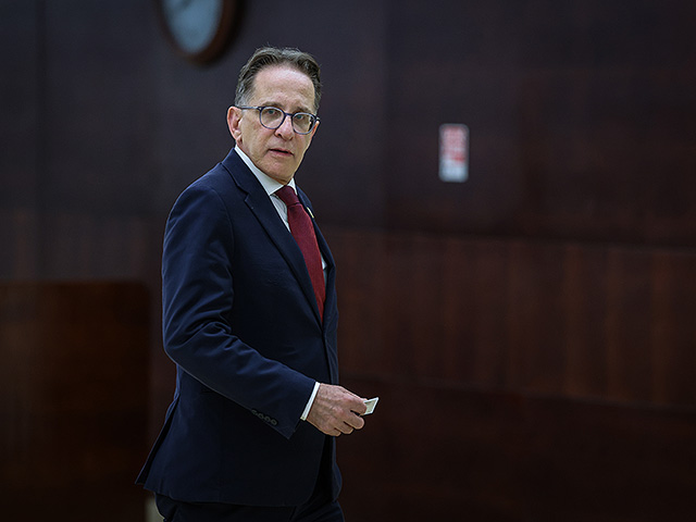 Полиция требует запретить Браверману встречаться с фигурантами его дела