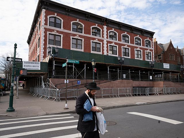 Комплекс Chabad Lubavitch World Headquarters в районе Краун-Хайтс (Бруклин, Нью-Йорк)