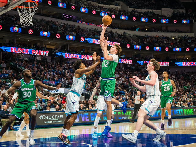 Купер Флэгг установил рекорд НБА, но не спас "Даллас" от поражения. Результаты матчей