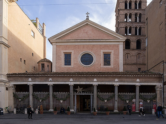 "Ангел с лицом премьера": реставрация превратилась в политическую провокацию