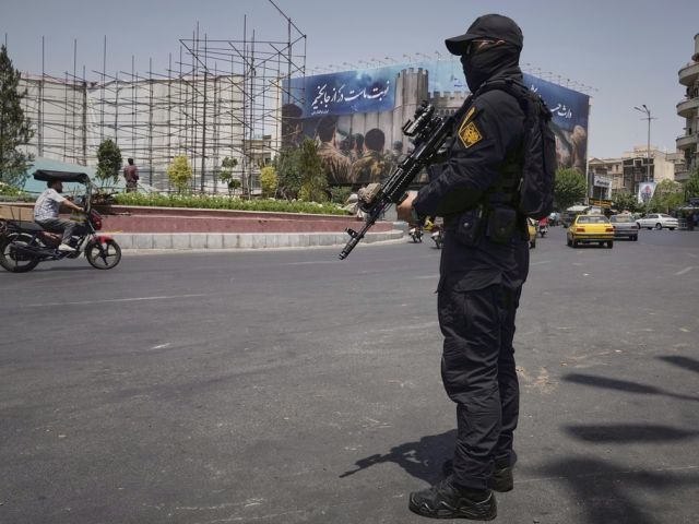 Власти Ирана: установлены имена 2986 погибших в ходе "горьких событий"