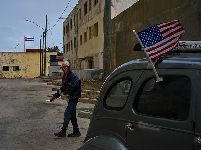 Трамп заявил, что Мексика прекратит поставки нефти Кубе
