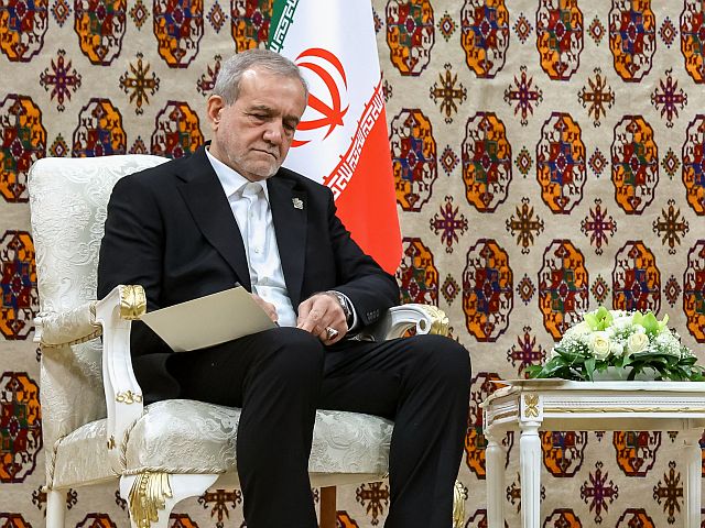 Президент Ирана: готовятся "справедливые и честные переговоры" с американцами