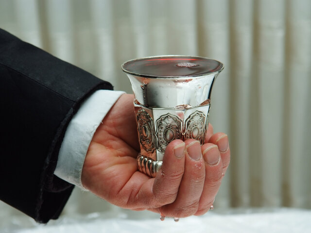 Раввин Йоэль Бен-Нун призвал бойкотировать импортный виноградный сок