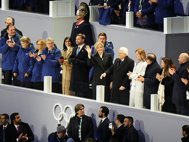 Президент МОК Кирсти Ковентри (в центре) с экс-президентом МОК Томасом Бахом, вице-президентом Дж.Д.Вэнсом, второй леди Ушей Вэнс и президентом Италии Серджо Маттареллой 