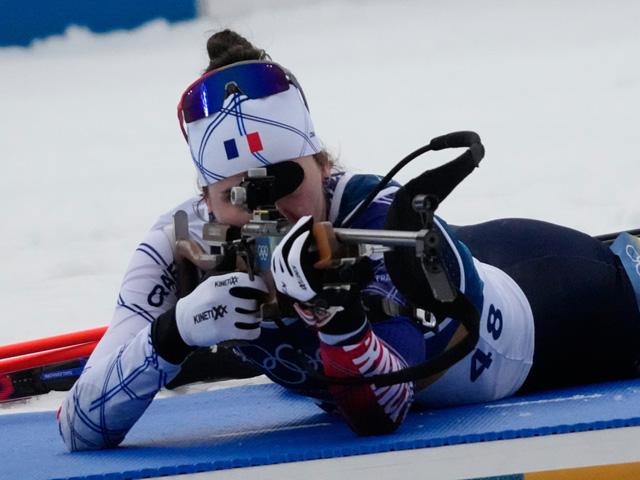 Биатлон. Жюлья Симон стала двукратной чемпионкой Миланской олимпиады