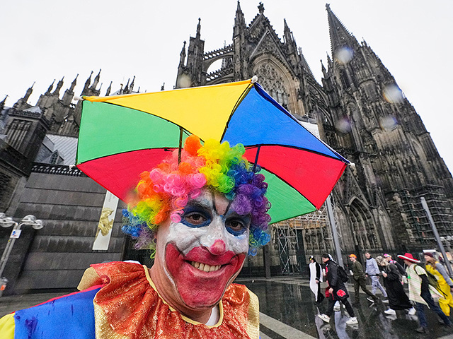 Кельнский карнавал 2026: танцы со Свободой и место для целований. Фоторепортаж