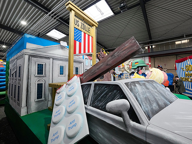 Кельнский карнавал 2026: танцы со Свободой и место для целований. Фоторепортаж