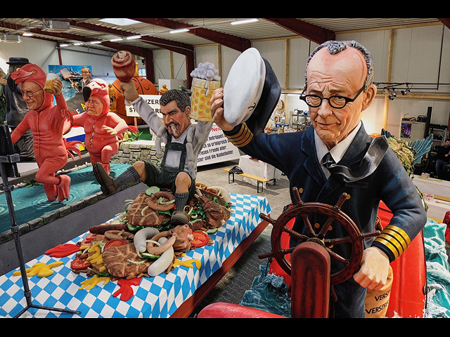 Кельнский карнавал 2026: танцы со Свободой и место для целований. Фоторепортаж