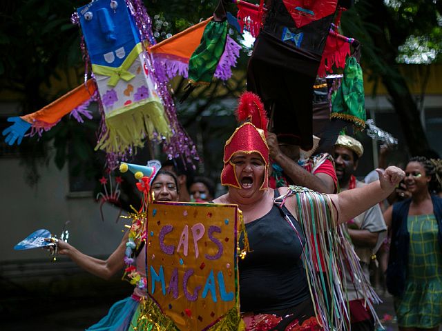 Рио готовится к карнавалу: становится всё жарче. Фоторепортаж