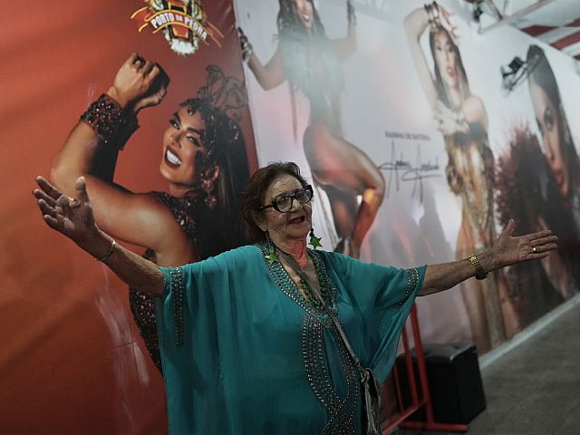 Рио готовится к карнавалу: становится всё жарче. Фоторепортаж