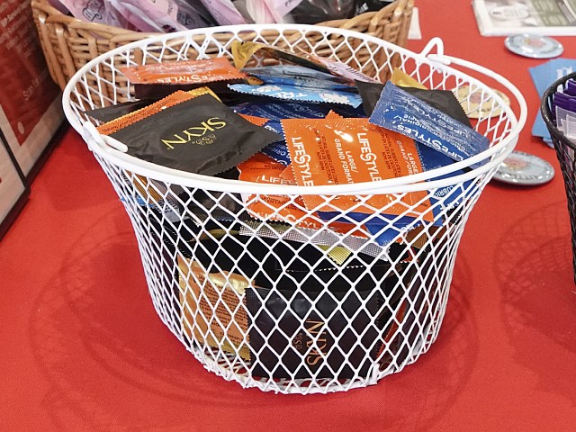 В Олимпийской деревне всего за три дня закончились презервативы