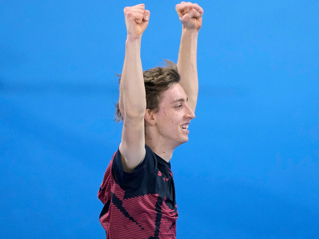 Олимпиада. Конькобежный спорт. Чемпионом стал чех