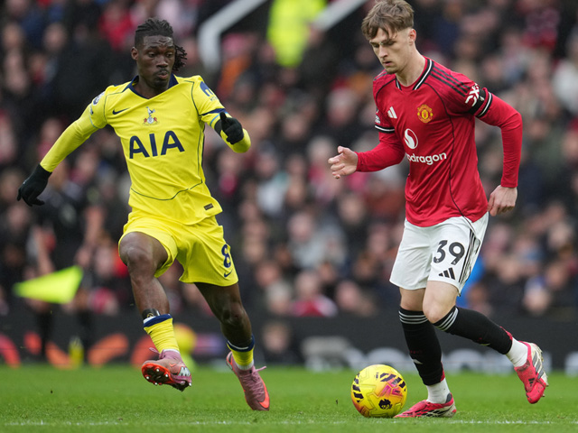 Футбол. Чемпионат Англии. "Манчестер Юнайтед" победил "Тоттенхэм"