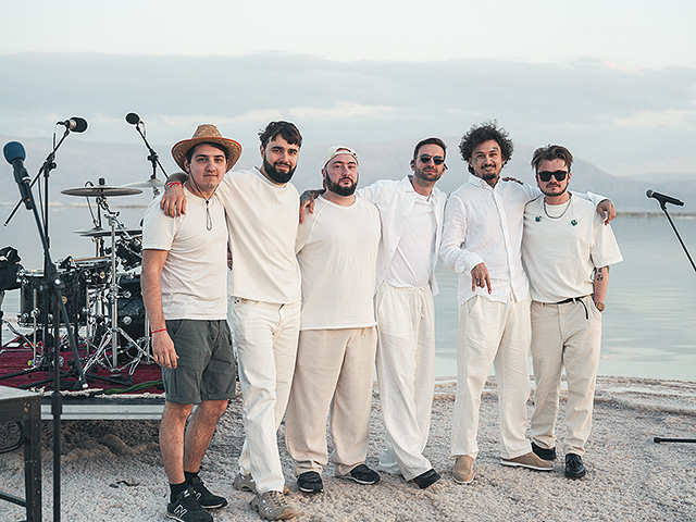 Алишер Моргенштерн выпустил видеоконцерт, снятый на соляном острове в Мертвом море