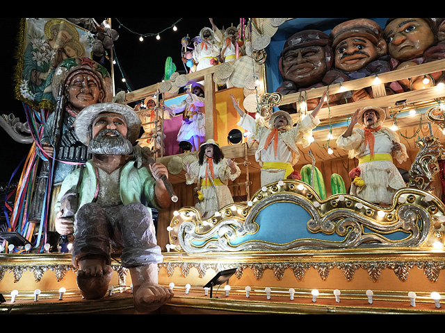 Звезды Самбодрома и президент Бразилии в Рио. Фоторепортаж