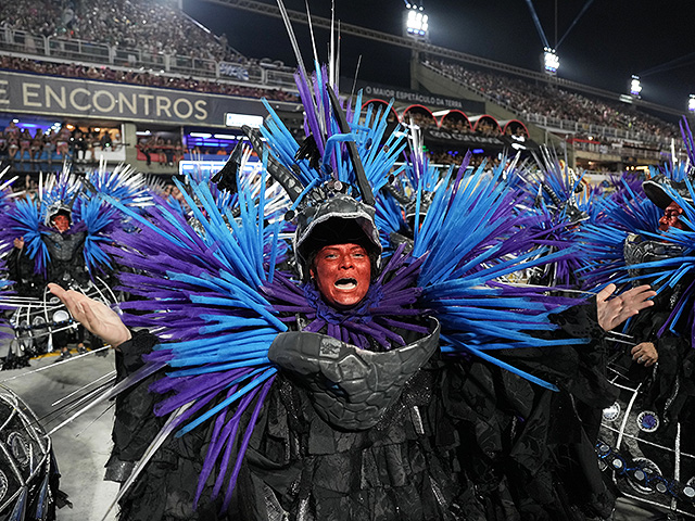 Звезды Самбодрома и президент Бразилии в Рио. Фоторепортаж