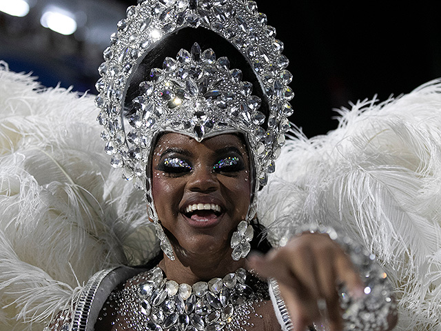 Звезды Самбодрома и президент Бразилии в Рио. Фоторепортаж