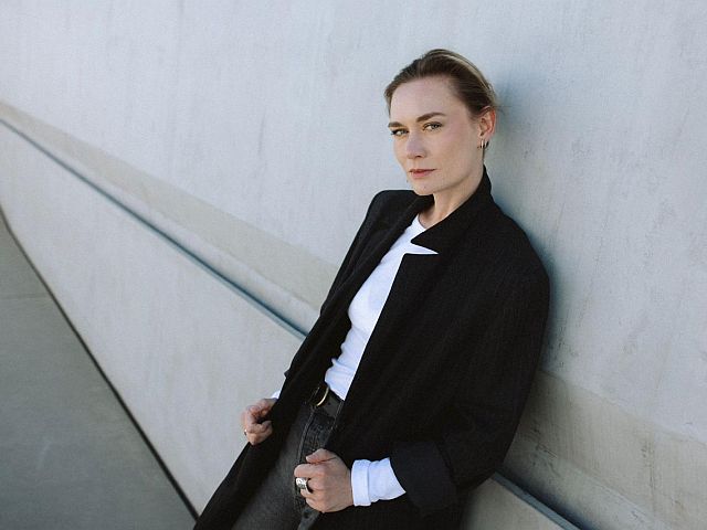 Скоро в Израиле: спектакль "Inostranka" с Машей Машковой в главной роли
