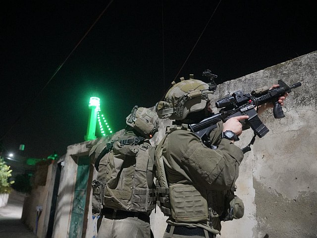 Израильские военные задержали в Рамалле торговца оружием